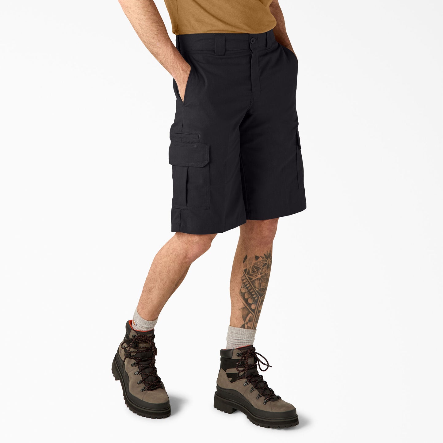 Dickies - Pantalones cortos cargo de corte relajado FLEX, 13" - WR557